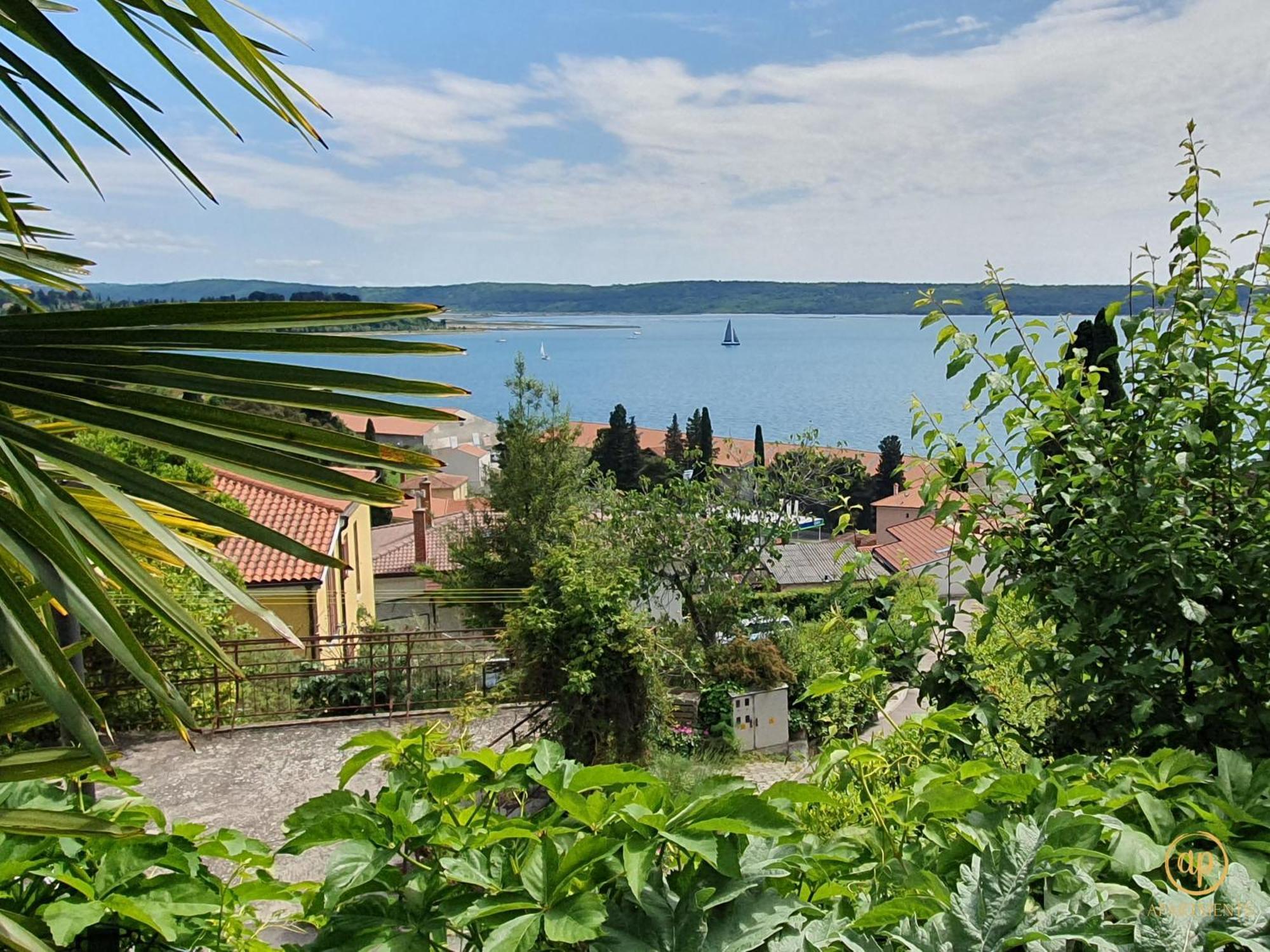 Apartment With Seaview And Garden For 6 Portorož Exteriör bild