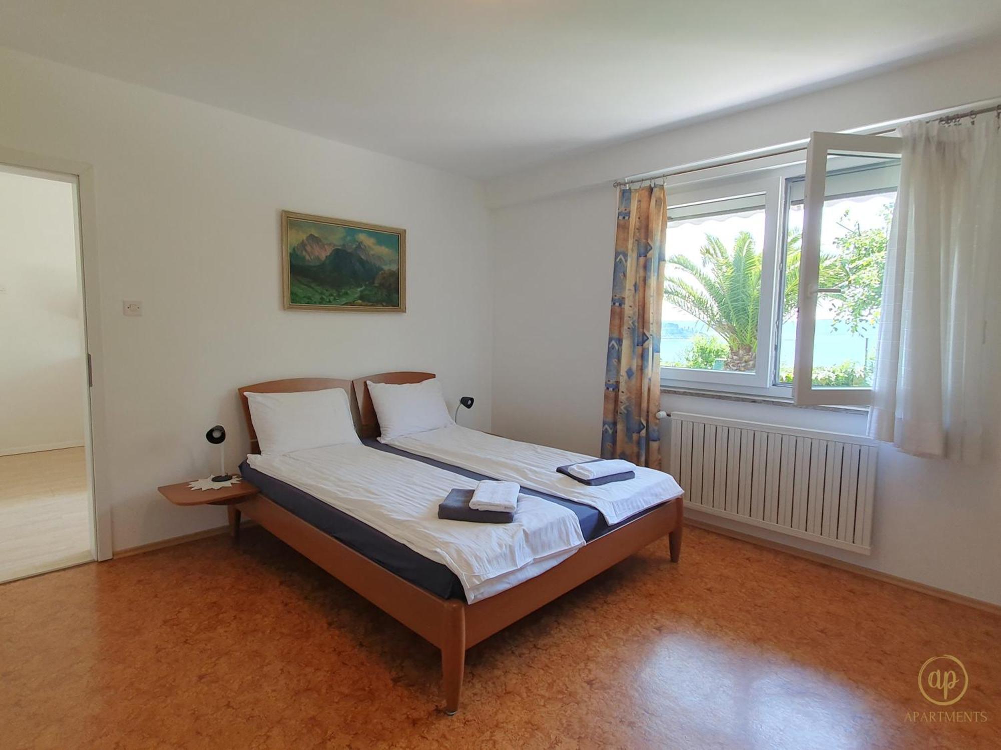 Apartment With Seaview And Garden For 6 Portorož Exteriör bild