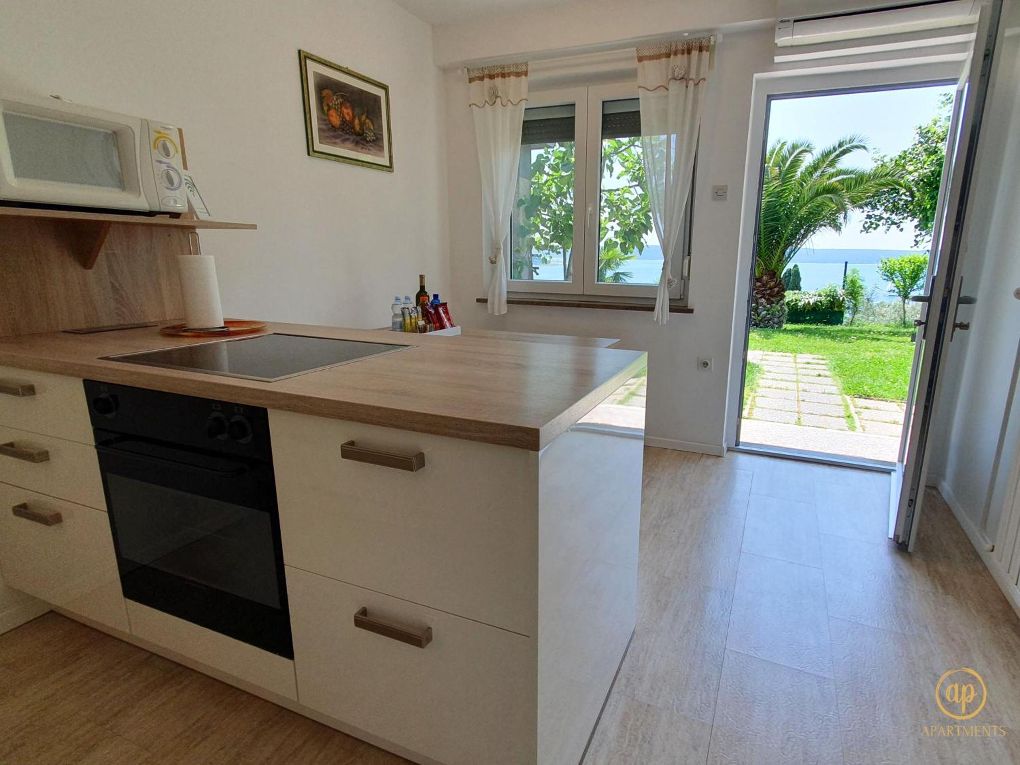Apartment With Seaview And Garden For 6 Portorož Exteriör bild