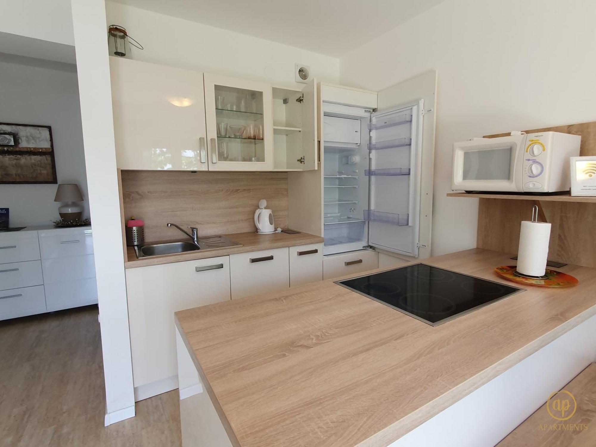 Apartment With Seaview And Garden For 6 Portorož Exteriör bild